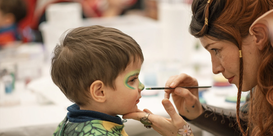 Papirnate maske s Polono Poklukar